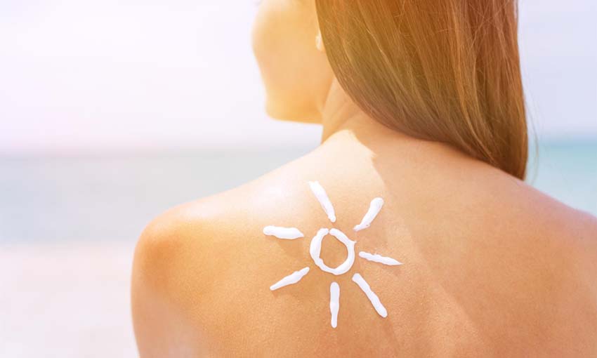 ทาครีมกันแดด SPF 15